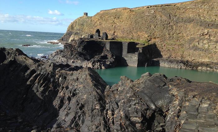 A short drive or an hours walk from Tretio